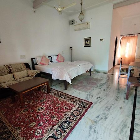 Royal Farm Bharatpur Apartment Phòng bức ảnh