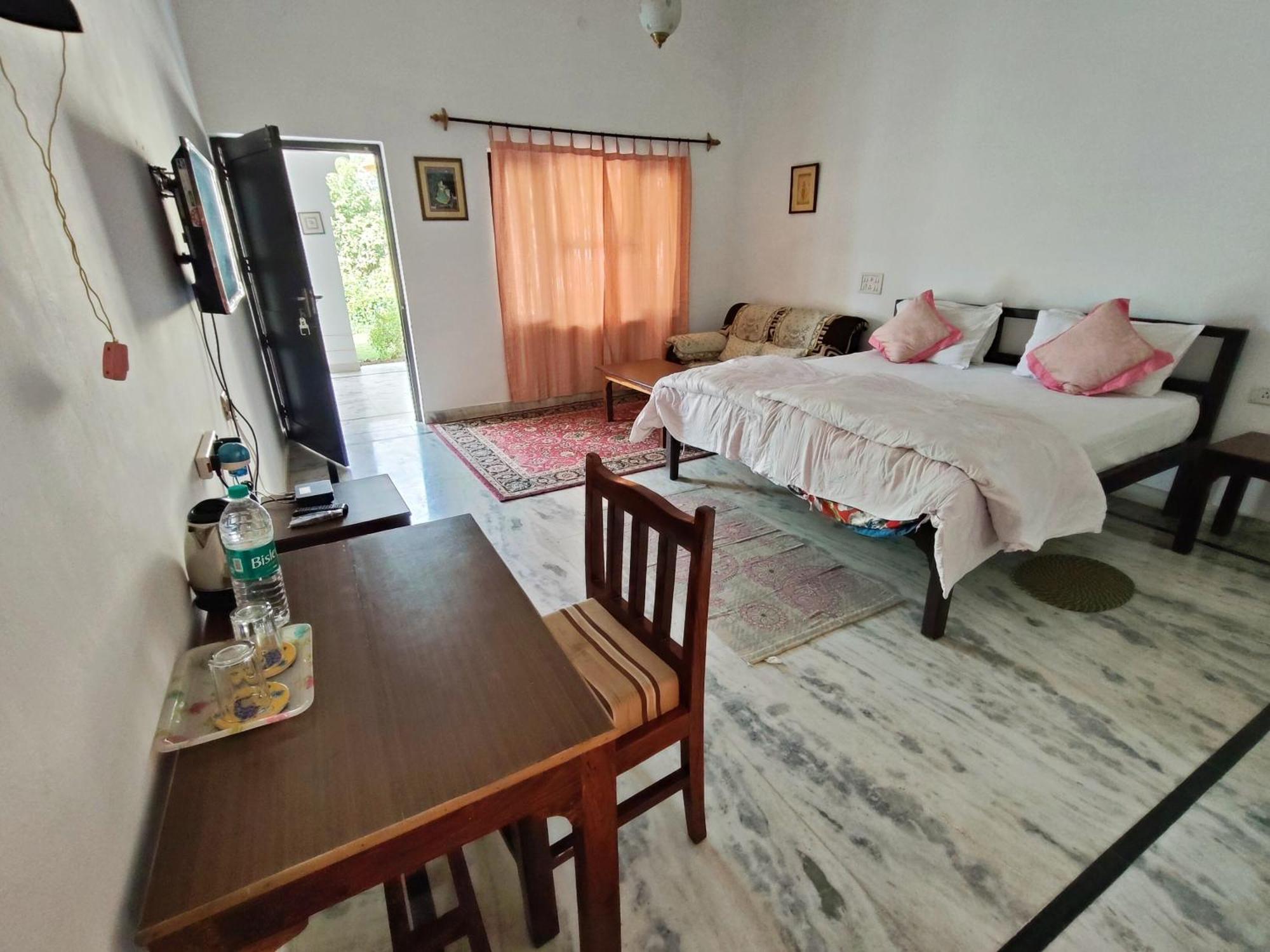 Royal Farm Bharatpur Apartment Phòng bức ảnh